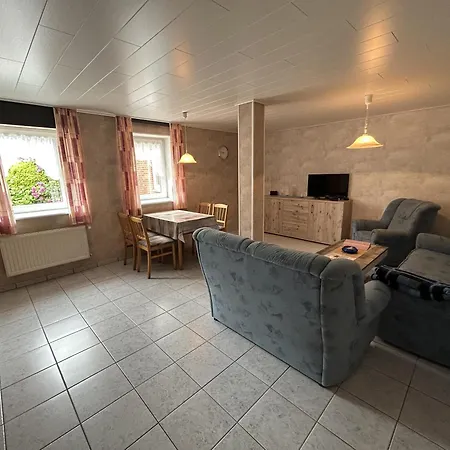 Gaestehaus Nuke 公寓 *